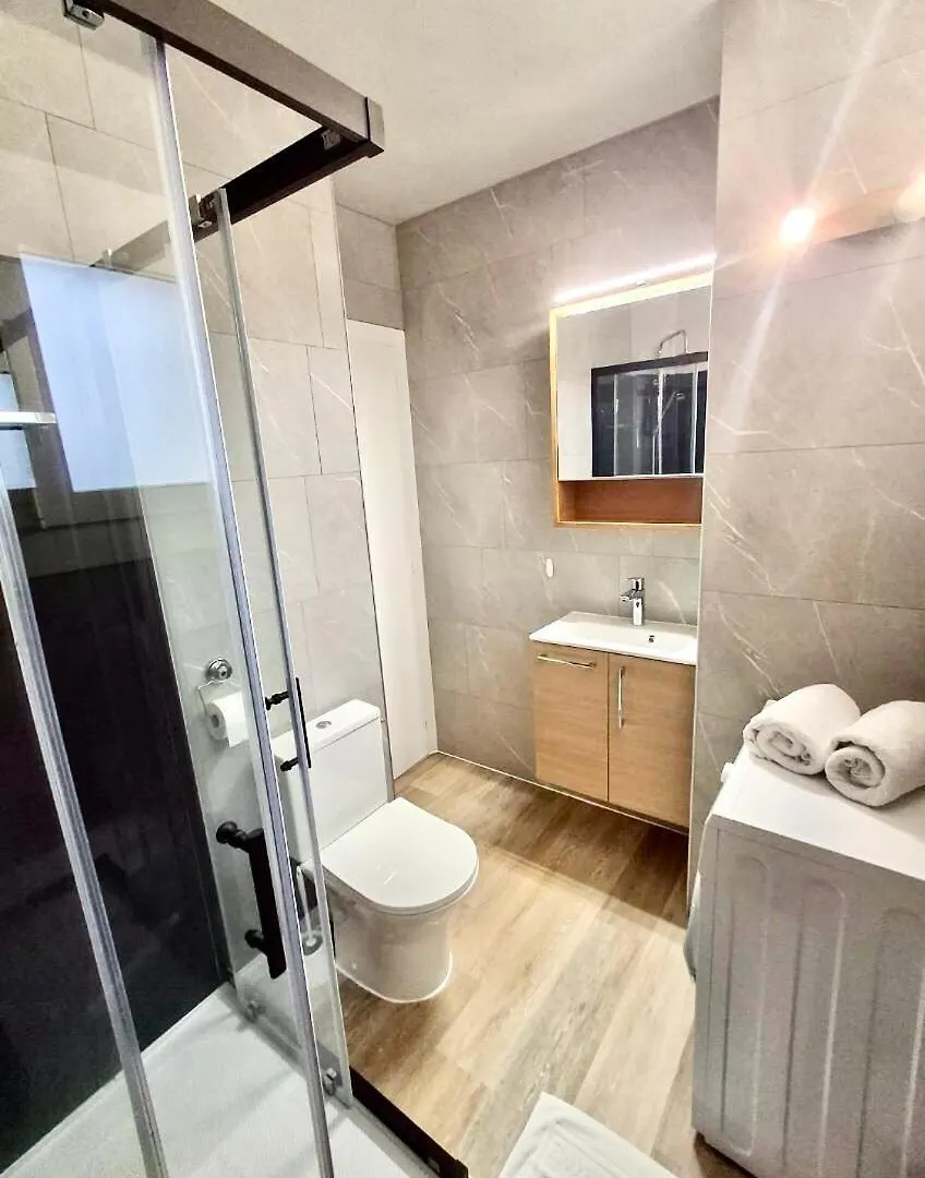 Appartement Spacieux A 450 M De La Plage Roses Apartment