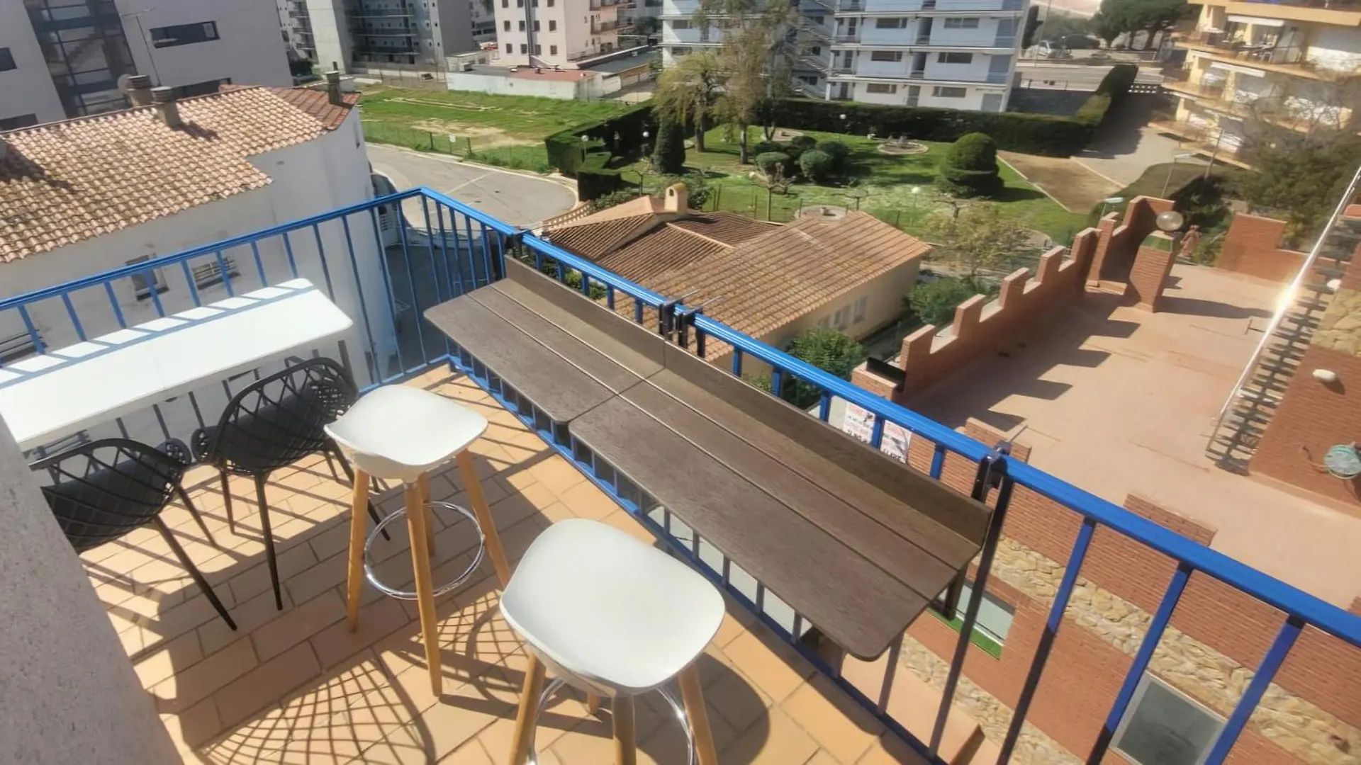 Appartement Spacieux A 450 M De La Plage Roses
