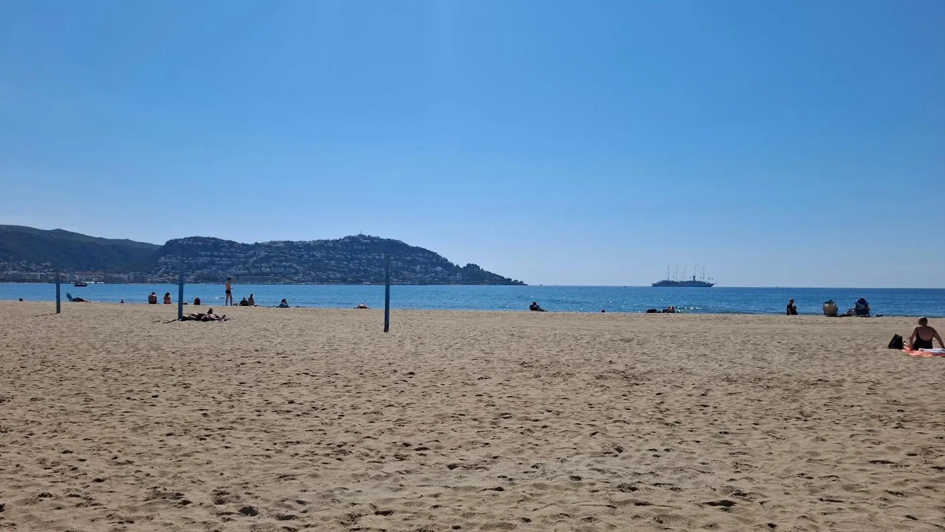 Appartement Spacieux A 450 M De La Plage Roses Apartment