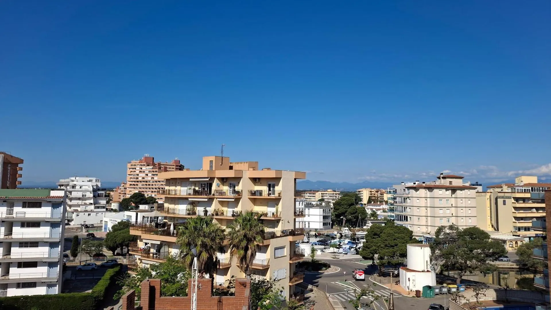 Apartment Appartement Spacieux A 450 M De La Plage Roses Spain